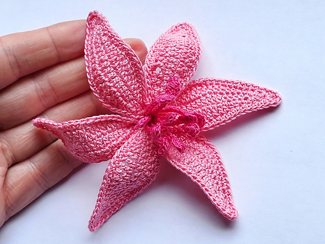Crochet_lily_pattern__3__mediu