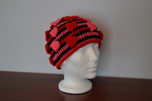Flood of love hat