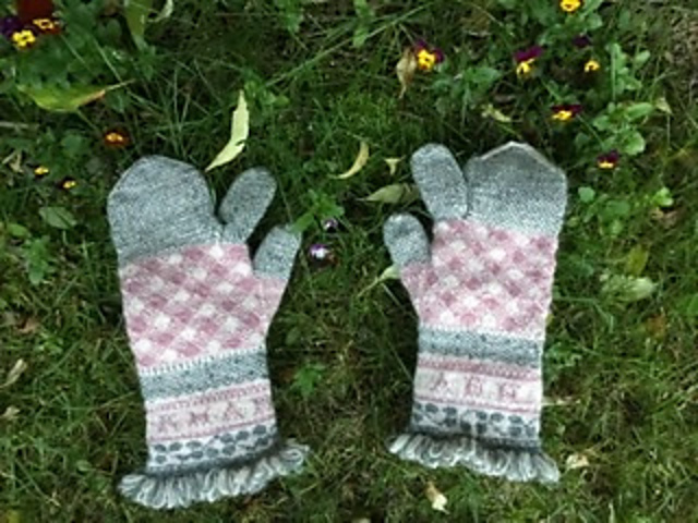 Sarah Hunter’s gloves