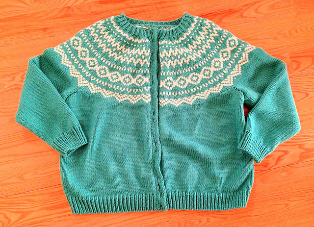 Ravelry: ItMakesYouSmile's Aqua & Mint Green Bulky Round Yoke Cardigan