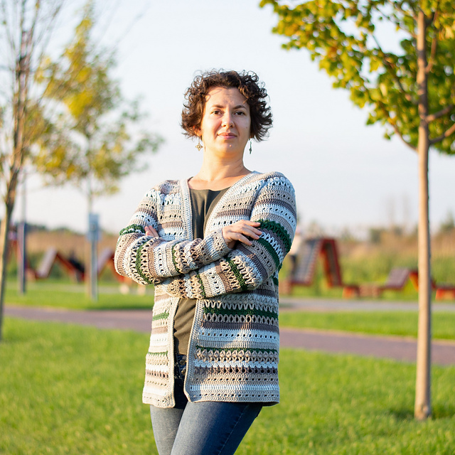 Ravelry: Debby cardigan pattern by Kate Kosenko Veselunka