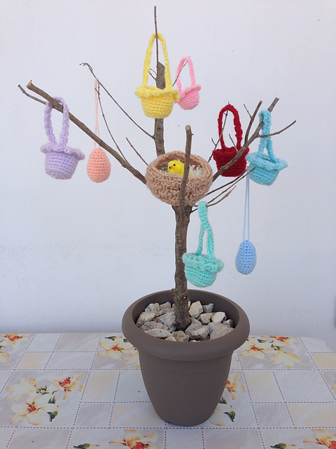 decorative Easter eggs