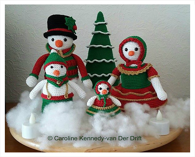 Snow Family Shiver