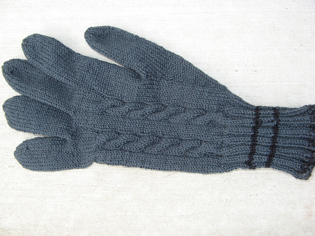 Cable Trim Gloves for Men