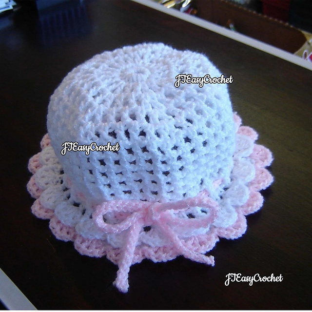 Double Scalloped Hat