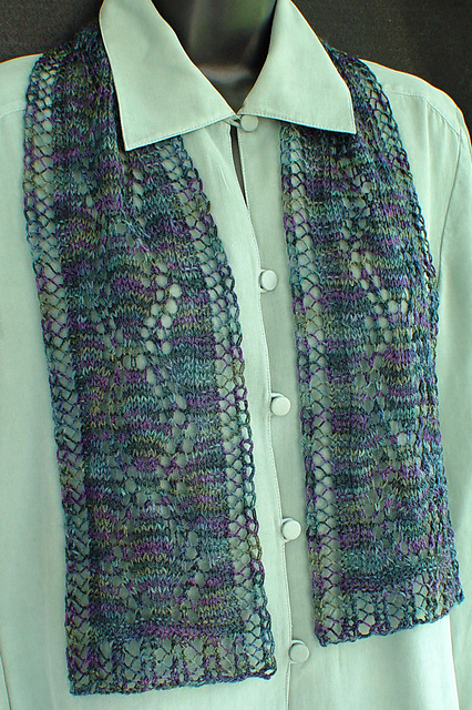 Narrow Lace Leaves Scarf