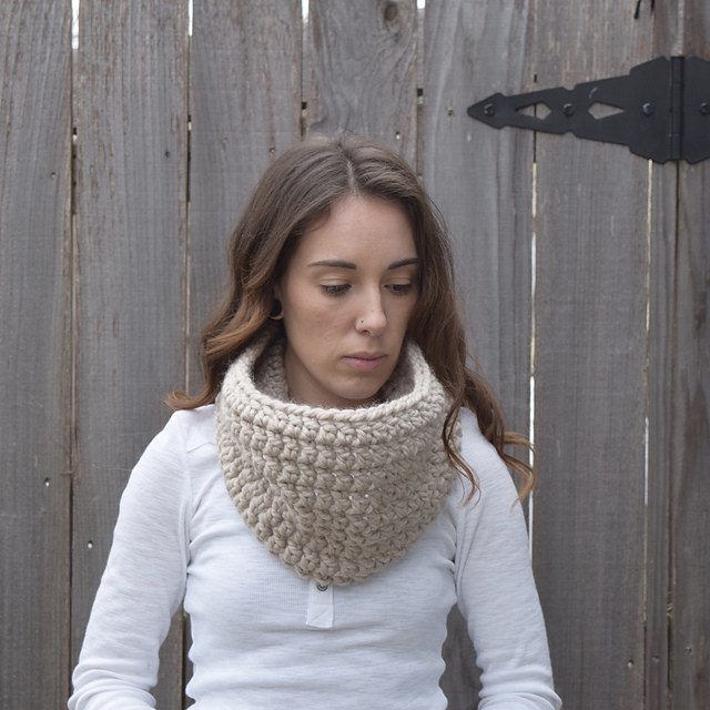 Ava Cowl