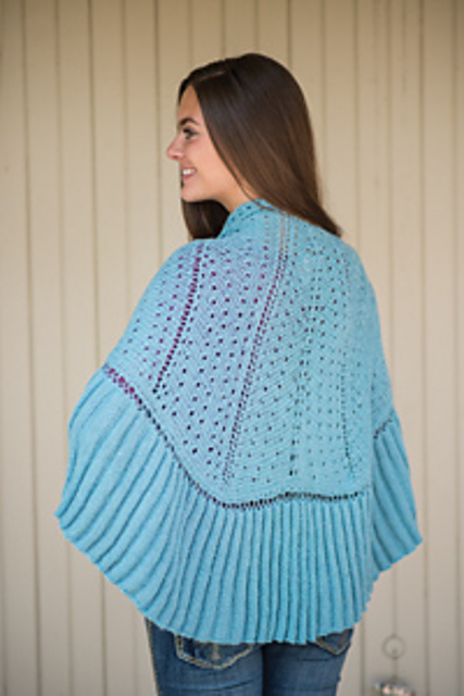 Snowy Stroll Shawl or Tree Skirt
