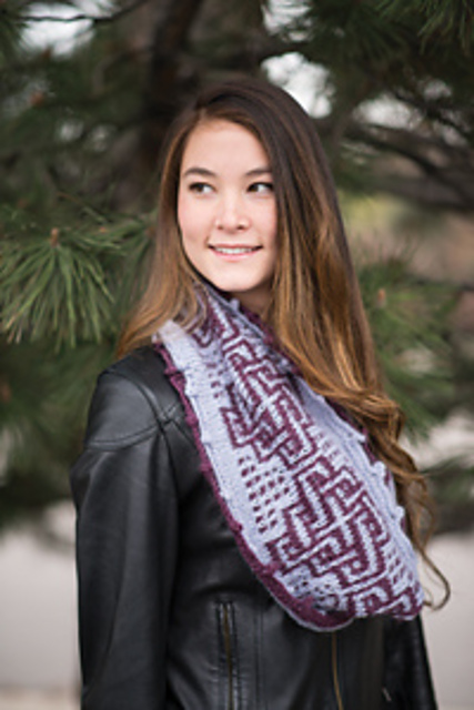 Eternal Knot Cowl