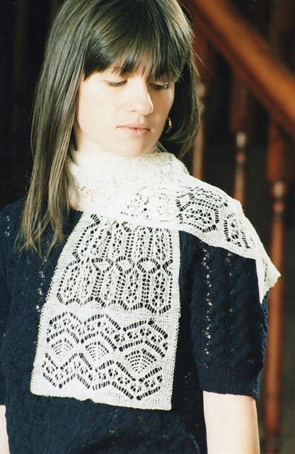 Ravelry: Lunna Scarf pattern by Mary Kay