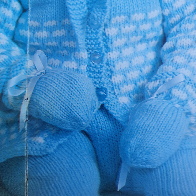 24 Pram Set: Mitts