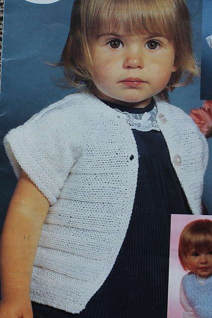 Round neck waistcoat