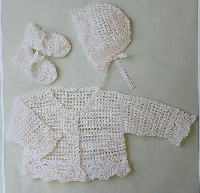 Design 10 - Jacket, Bonnet, Mitts