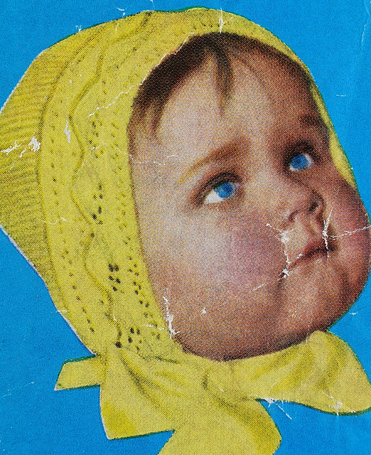 Bonnet with lace brim