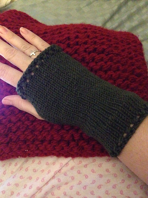 Easy Peasy Fingerless Mitts