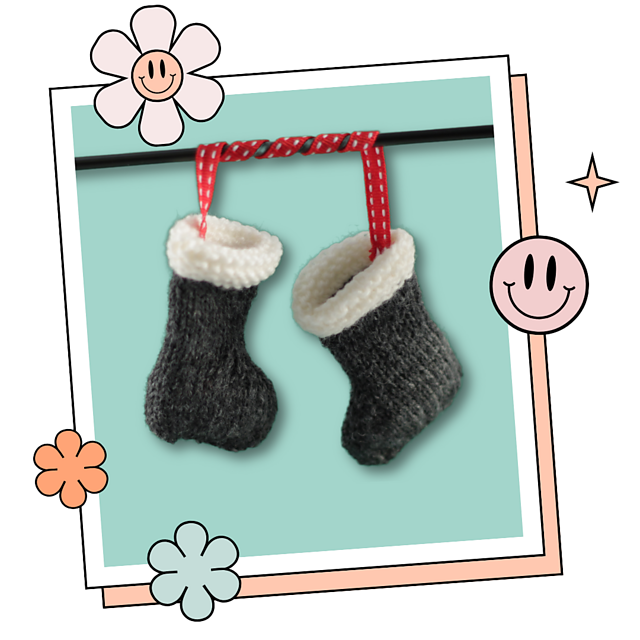 Ravelry: Santa Boots Christmas Tree Decorations pattern by Jane Burns