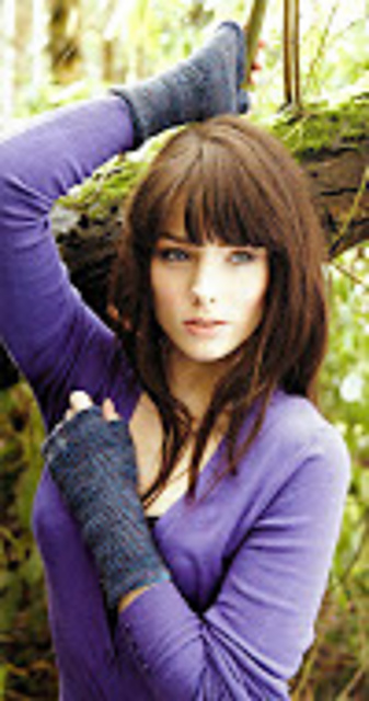 K'acha fingerless gloves