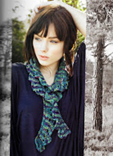 Hacho skinny lace scarf