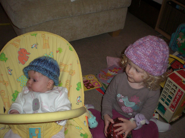 Easy Ribbed Bug Hats
