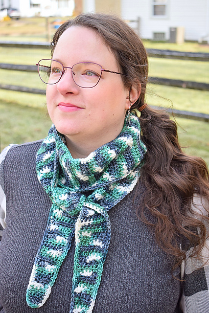 Neck Scarf Stitch by Color