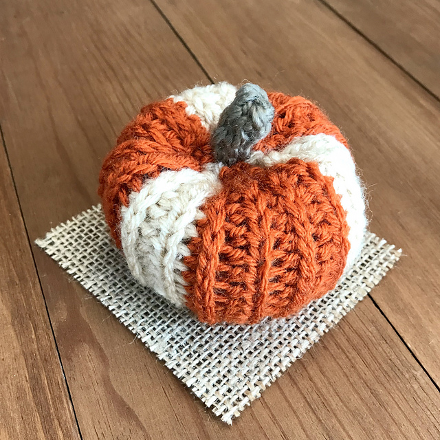 Two Tone Ridged Pumpkin