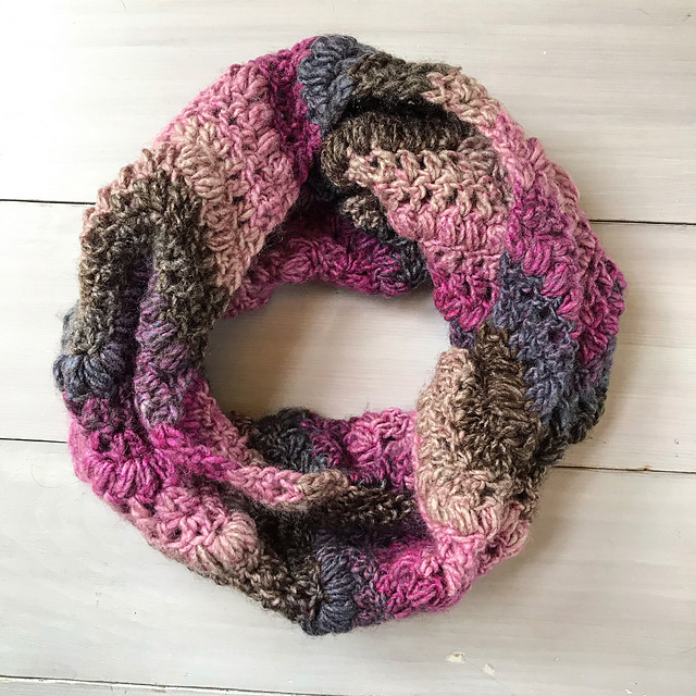 Chic Chevron Cowl