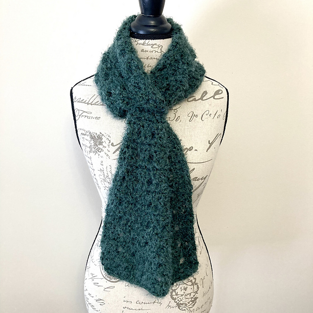 Enchanted Keyhole Scarf