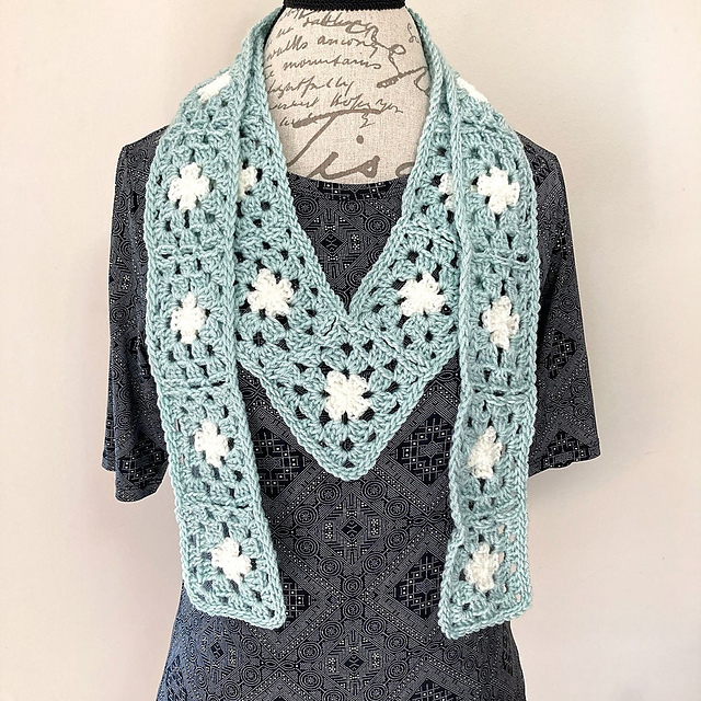 Granny Square V Scarf
