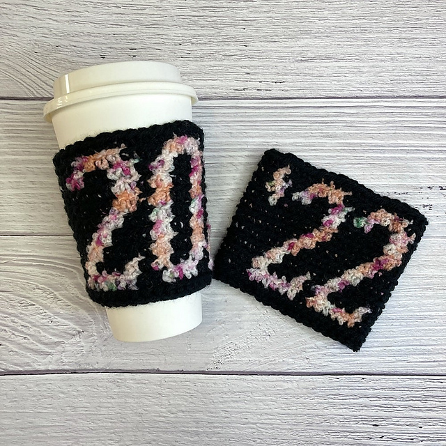 2022 New Year Cup Cozy