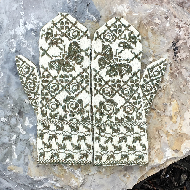 Butterfly Lattice Mittens