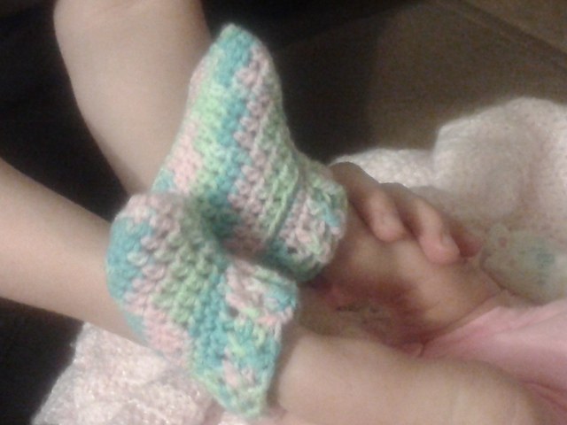 Little Pillows Booties - Fingering