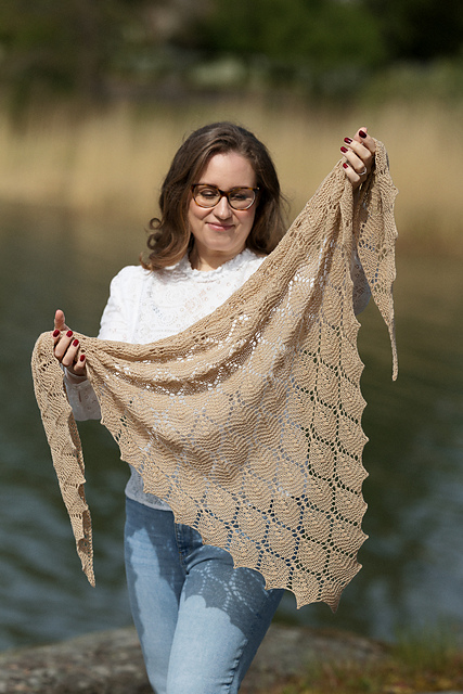 Ravelry: Spring Street pattern by Janina Kallio