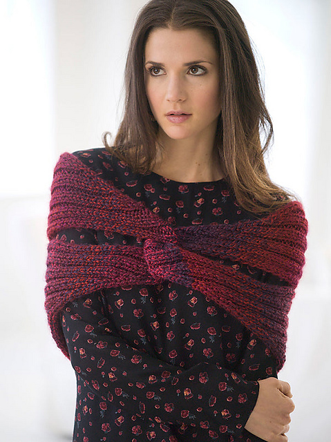 Interlocking Cowl (Knit)