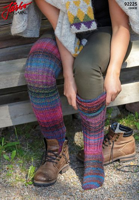 92225. LÅRHÖGA SOCKOR