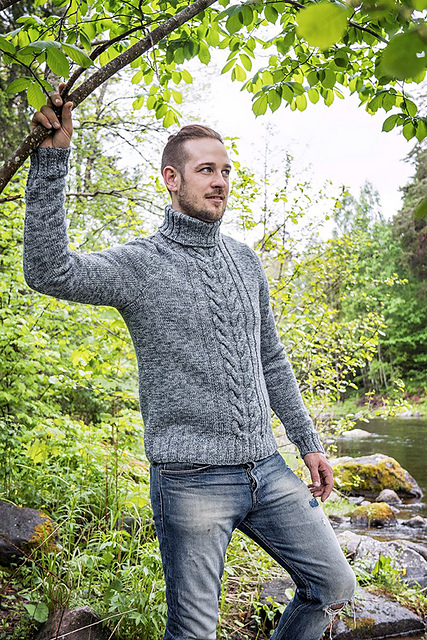 92144. “CARL” – HERRTRÖJA MED FLÄTOR