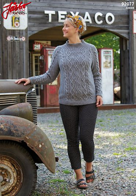 92077. ’CAROLINA’ – DAMTRÖJA MED FLÄTOR