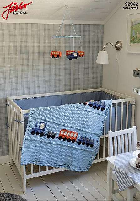 92042. BABYFILT OCH MOBIL MED TÅG