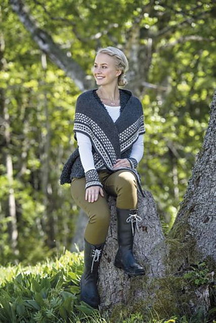 92037. MÖNSTERSTICKAD SJAL, MÖSSA OCH PULSVÄRMARE