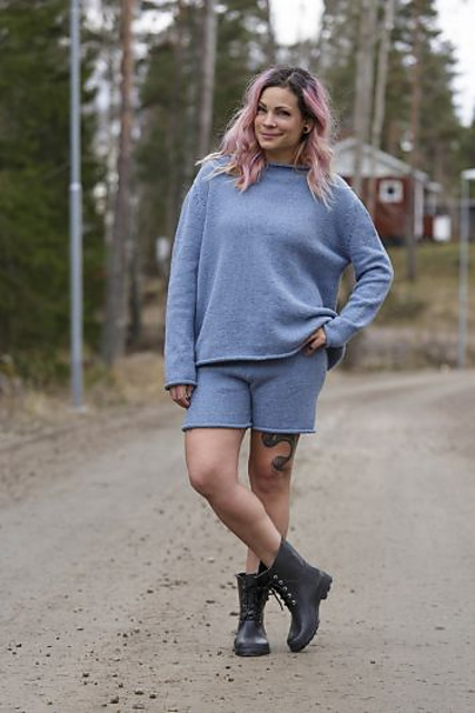 92024. ELISE DENIM LOOK – SHORTS & TRÖJA