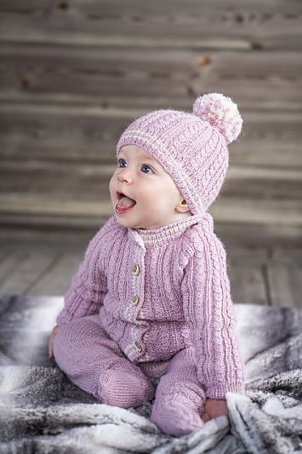 92015. VÄRMANDE SET TILL BABY
