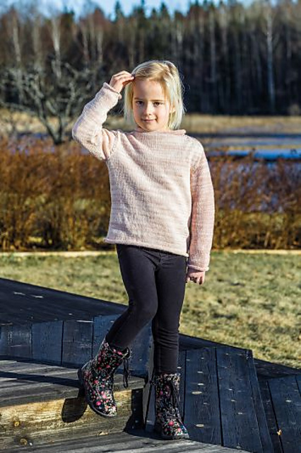 91584. ENKEL BARNTRÖJA MED RULLKANTER