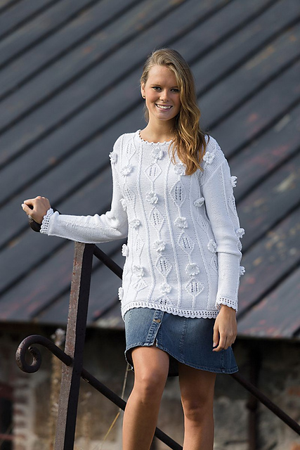 91361. JUMPER MED VIRKADE BLOMMOR