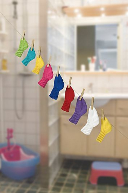 91058. BABYNS FÖRSTA RAGGSOCKOR