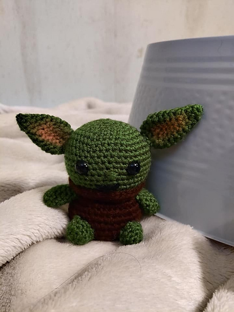 Baby Yoda Alien