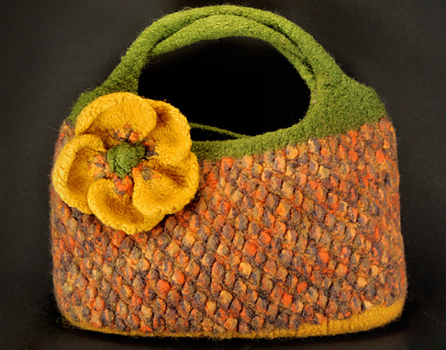 Filztasche mit Blume, Strickfilzanleitung, frei