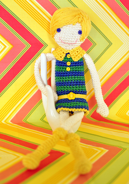 Ravelry: The Twigster, a Twiggy-inspired 60s doll pattern by Jasz Schneider