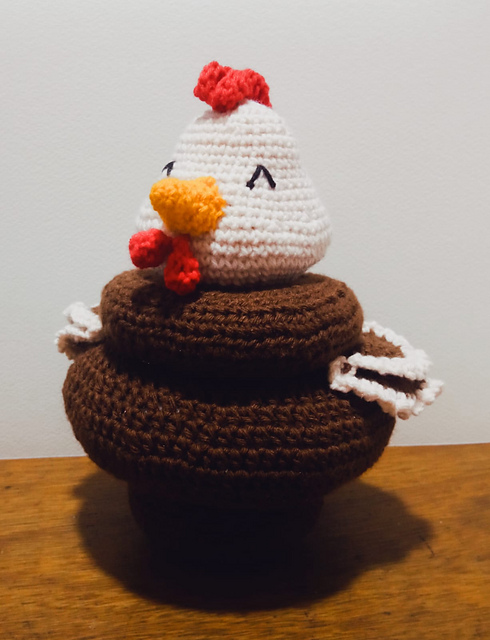 Stackable crocheted hen house