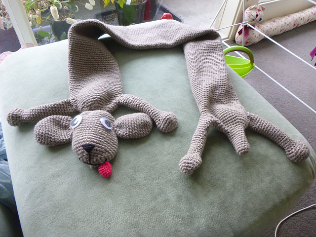 Sausage dog scarf