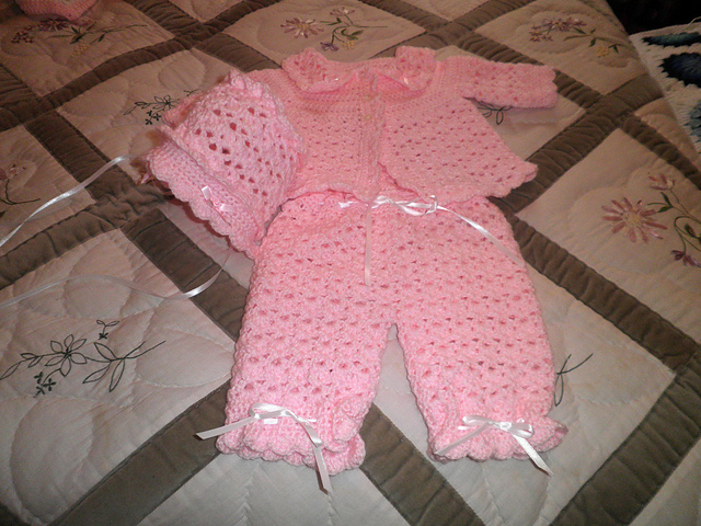 Crochet 3 piece matinee Set JC03A