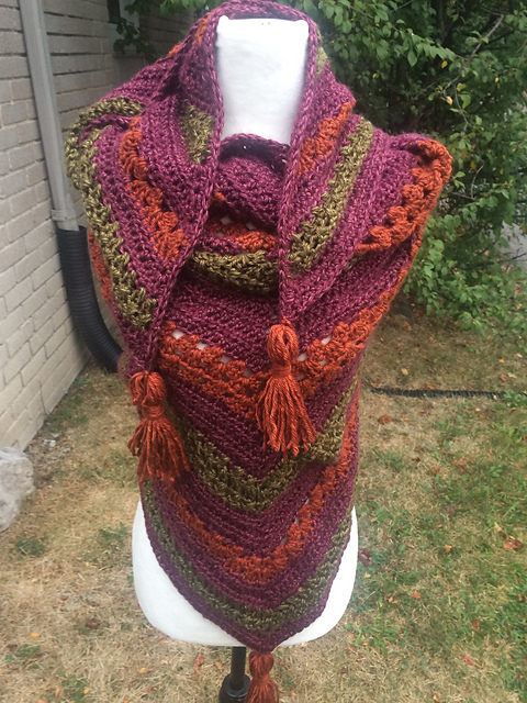 Serene Peaks Wrap